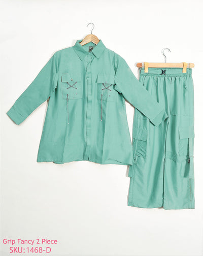 Grip printed 2 piece shirt and trouser